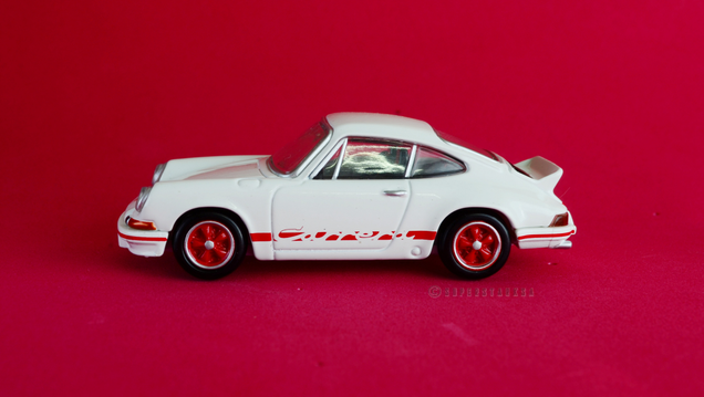 Illustration for article titled Rennsport Reunion: 1/61 Tomica Premium 911 Carrera RS 2.7